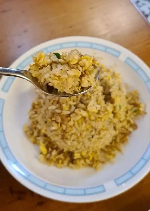 Garlic fried rice with chicken